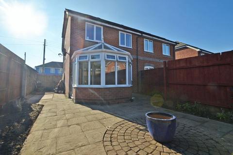 3 bedroom semi-detached house to rent, Near Salthouse Fields in Clevedon