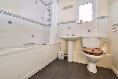 3 bedroom semi-detached house to rent, Knowles Road, Clevedon