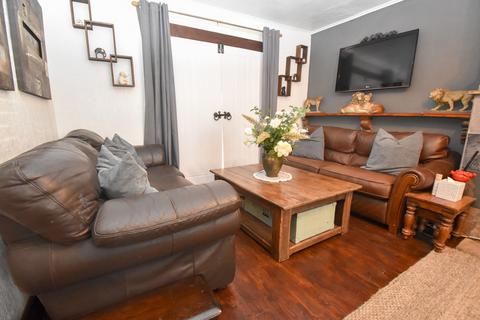 3 bedroom end of terrace house for sale, Briarwood Avenue, M23