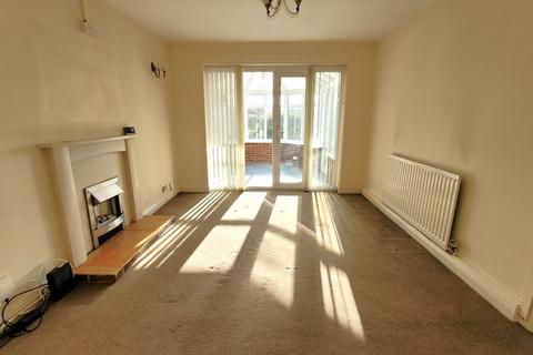 4 bedroom detached house to rent, Green Lane, Walsall WS9