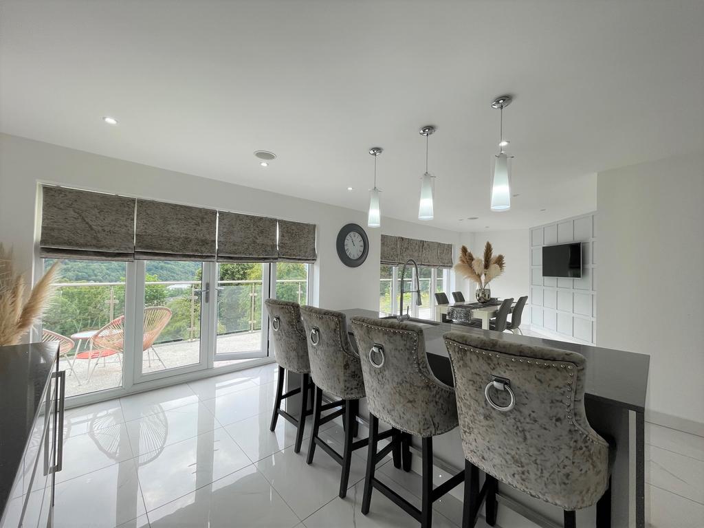 Kitchen b