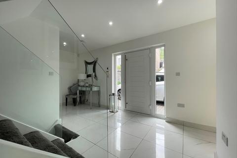 Waterstone House Llanwonno Road, Mountain Ash, CF45 3NB