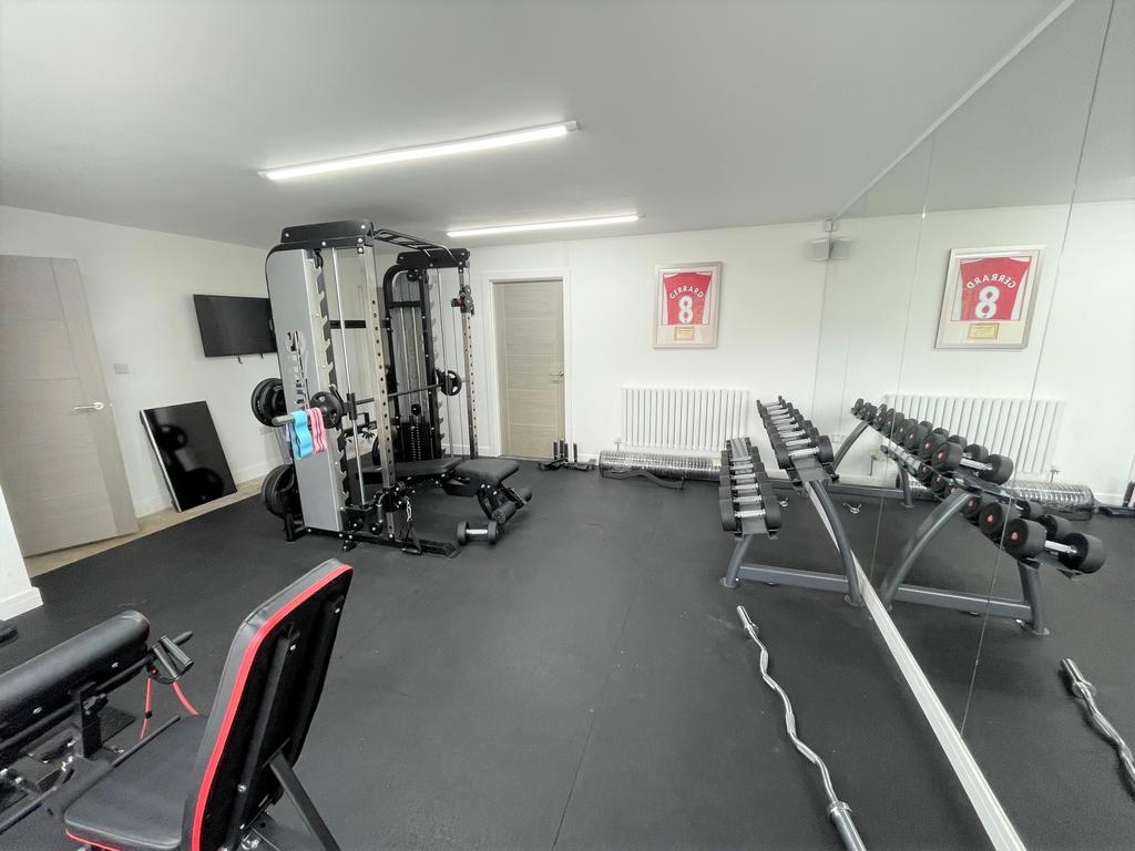 Gymnasium b