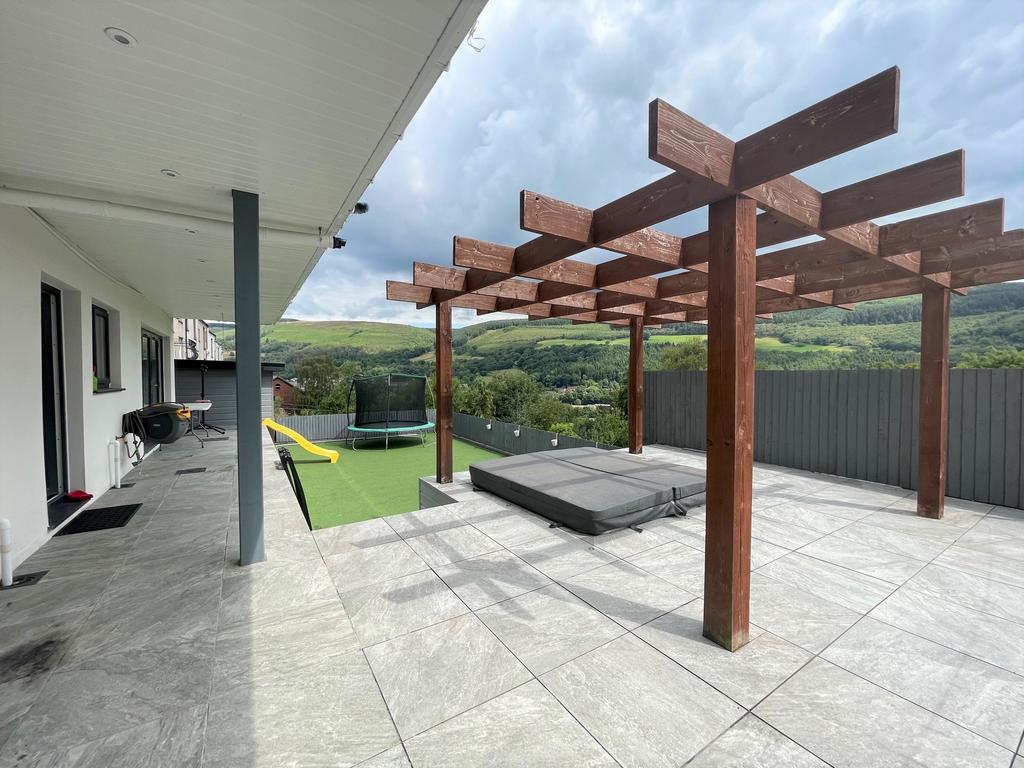 Rear garden f