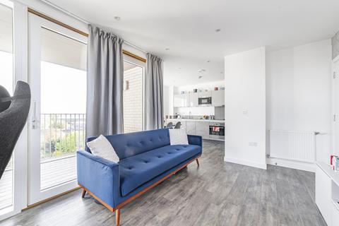 1 bedroom flat for sale, 28 Peregrine Point, Enfield, Greater London