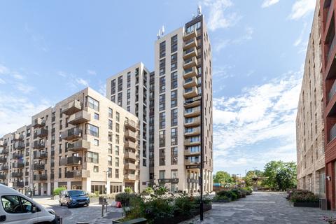 1 bedroom flat for sale, 28 Peregrine Point, Enfield, Greater London