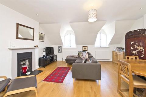 1 bedroom apartment for sale, Clapham Common South Side, London SW4