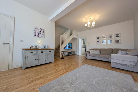 6 Barry Road, Pontypridd, CF37 1HY