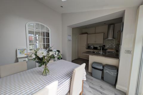 6 Barry Road, Pontypridd, CF37 1HY