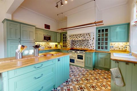5 bedroom semi-detached house for sale, Stafford Parade, Skircoat Green, Halifax