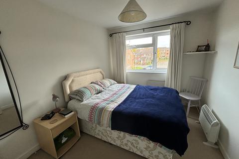 1 bedroom flat to rent, Claydon Court, Caversham, RG4