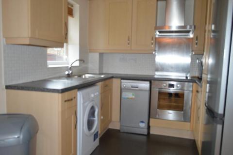 2 bedroom flat to rent, Mariner Close, New Barnet, Herts, EN4 8AU