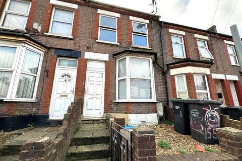 2 bedroom terraced house for sale, Dallow, Luton LU1