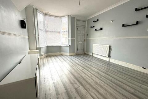 2 bedroom terraced house for sale, Dallow, Luton LU1