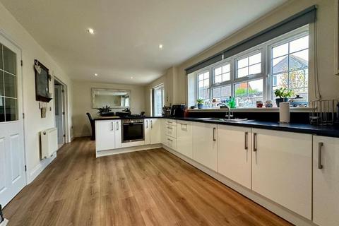 4 bedroom detached house for sale, Bartley Road, Benfleet, Essex, SS7 4DB