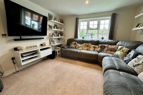 53 Bartley Road, Benfleet, SS7 4DB