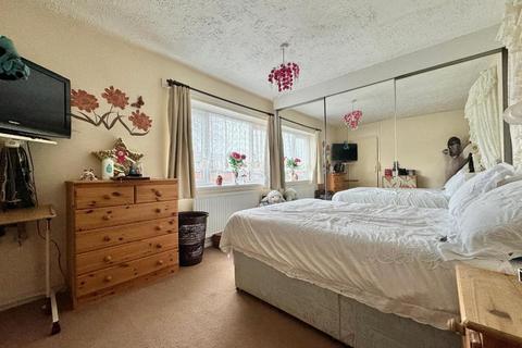 2 bedroom semi-detached house for sale, Wolseley Road, West Bromwich, B70 0LS