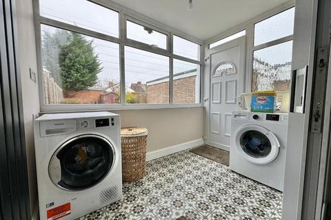 17 Burghley Drive, West Bromwich, B71 3LX