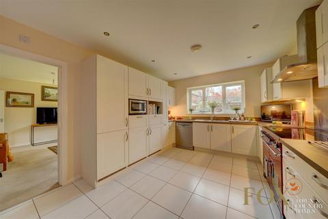 4 bedroom detached house for sale, Ryecroft Way, Worcester WR6