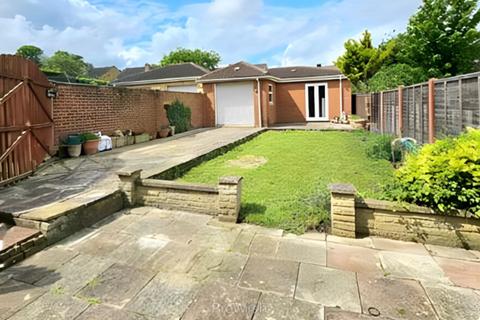 3 bedroom detached house for sale, Stanton Road, Luton, LU4