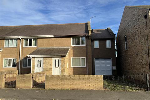 3 bedroom end of terrace house to rent, Main Street, Red Row, Morpeth