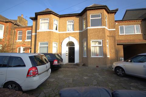 1 bedroom flat to rent, Broomhill Road, Ilford IG3