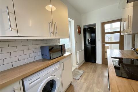87 Maple Grove, Sheffield, S9 4AQ