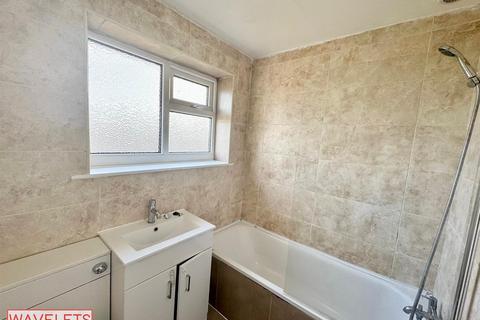 3 bedroom semi-detached house to rent, Fort Hill Road, Sheffield S9