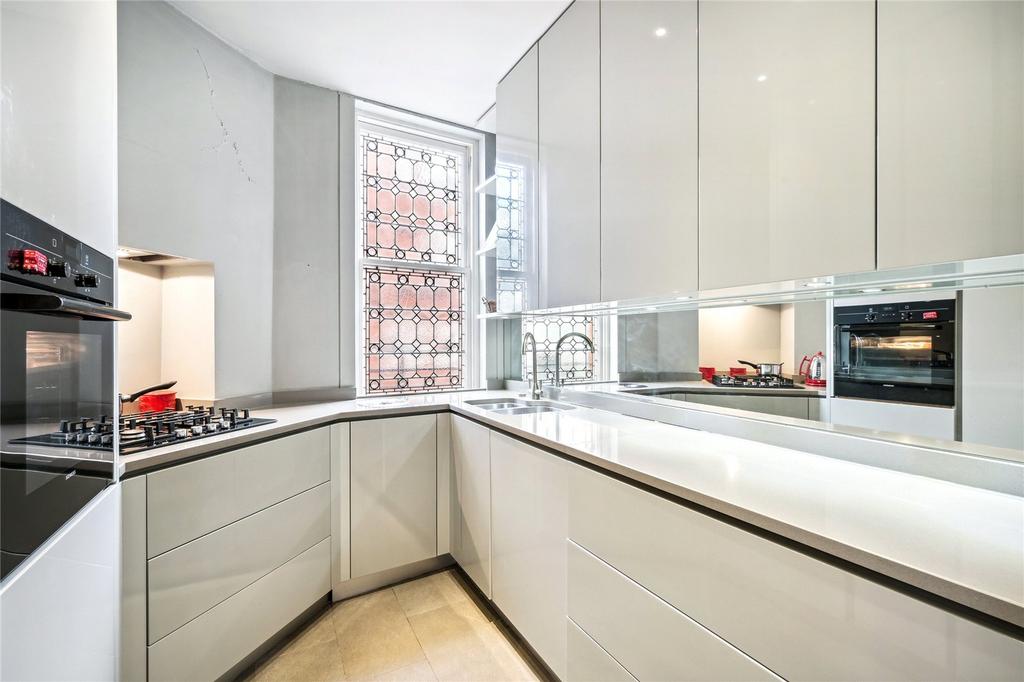 Apartment in London - View 4
