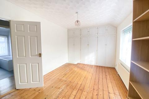 2 bedroom terraced house to rent, Nicholas Road, Dagenham, Essex, RM8