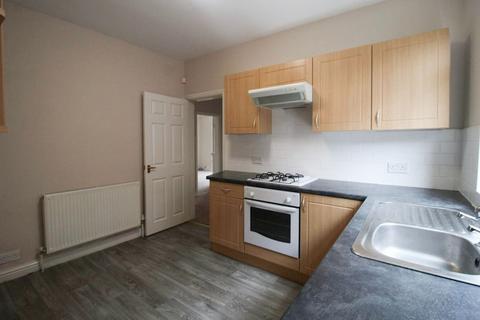 2 bedroom terraced house to rent, Courtland Avenue, Ilford, IG1