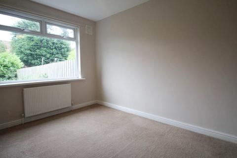 2 bedroom terraced house to rent, Courtland Avenue, Ilford, IG1