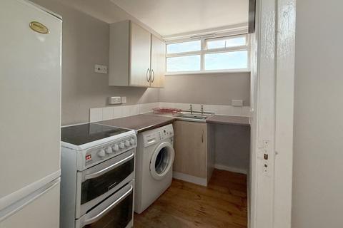 1 bedroom flat to rent, St. Peters Road, St. Leonards-on-Sea