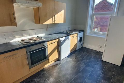 4 bedroom maisonette to rent, Chester Road, Sunderland