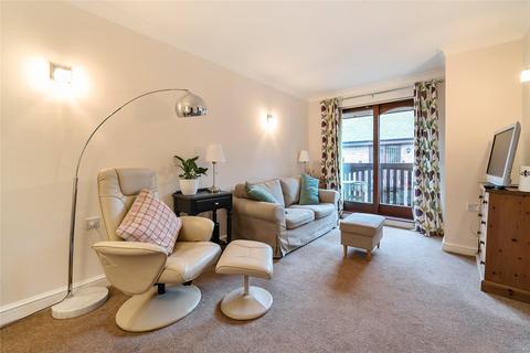 2 bedroom apartment for sale, Paynes Court, High Street, Buckingham, Buckinghamshire, MK18