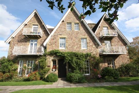 2 bedroom apartment for sale, Link End House, Pickersleigh Road, Malvern, WR14 2RP