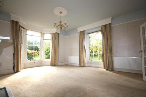 2 bedroom apartment for sale, Link End House, Pickersleigh Road, Malvern, WR14 2RP