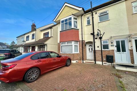 2 bedroom maisonette for sale, Arundel Road, Romford