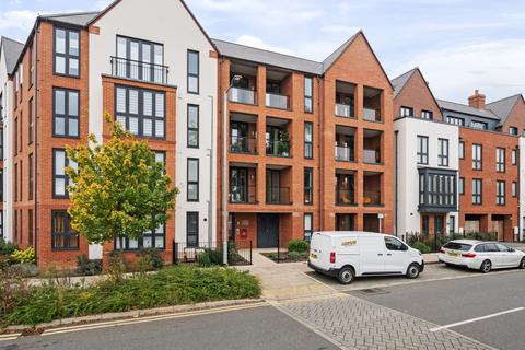 1 bedroom apartment for sale, Field Court, Berkshire RG40