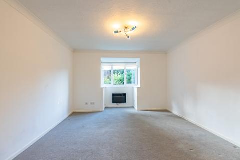 1 bedroom apartment to rent, Robin Court, Harpenden AL5