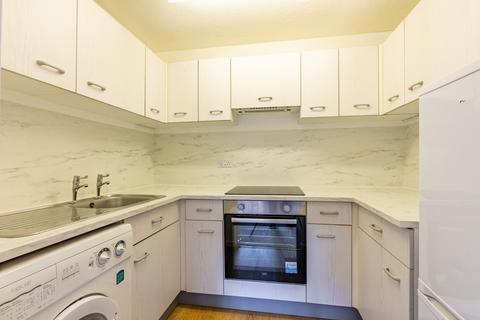 undefined, Robin Court, Harpenden AL5
