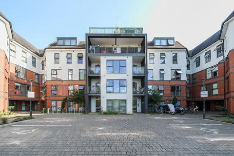 2 bedroom apartment for sale, Mill Green Road, Mitcham CR4