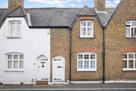 2 bedroom house to rent, Denmark Road, London SW19