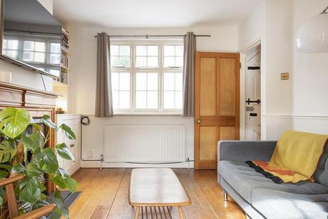 2 bedroom house to rent, Denmark Road, London SW19