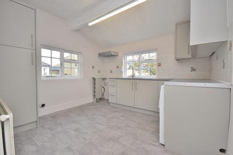 2 bedroom end of terrace house to rent, New Town Road, Hertfordshire CM23