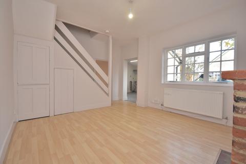 2 bedroom end of terrace house to rent, New Town Road, Hertfordshire CM23