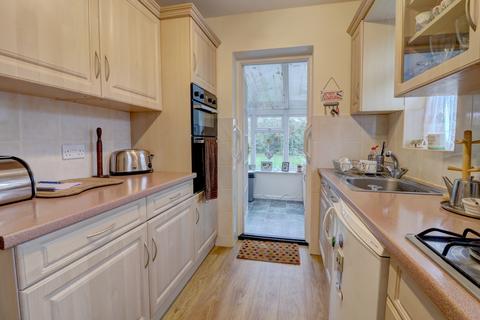 2 bedroom bungalow for sale, Westmead, Buckinghamshire HP27