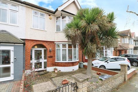 3 bedroom terraced house for sale, Dawlish Drive, Ilford IG3