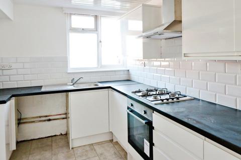 3 bedroom terraced house for sale, Woodman Path, Ilford IG6