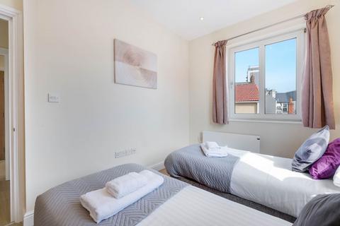 undefined, MH Victoria Hse 05